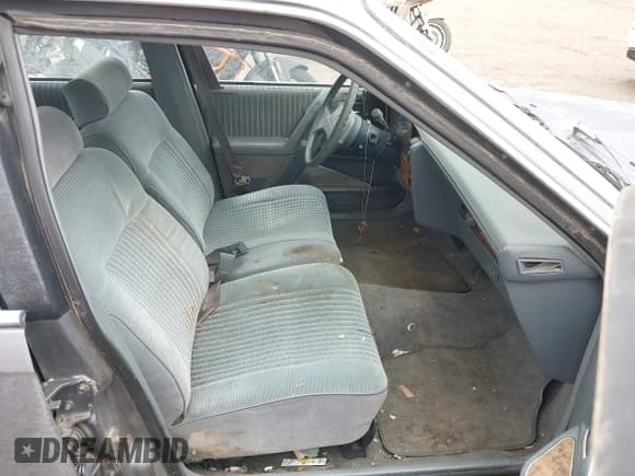 ✅ 1991 Buick Century • VIN: 1G4AH54N5M6468501 • Лот: 42159377. Опубликован ранее на IAAI с пробегом 130 483 миль. Бесплатный доступ к архиву аукционных продаж из США и подробный отчёт об истории автомобиля на DreamBid. Изображение 5.