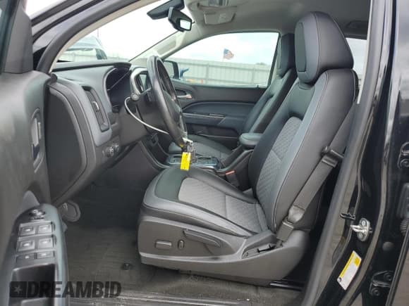 ✅ 2018 Chevrolet Colorado 4WD Z71 • VIN: 1GCGTDEN2J1213450 • Лот: 70975404. Опубликован ранее на Copart с пробегом 46 307 миль. Бесплатный доступ к архиву аукционных продаж из США и подробный отчёт об истории автомобиля на DreamBid. Изображение 7.