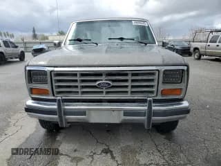 ✅ 1986 Ford F-150 • VIN: 1FTCF15N7GPA41796 • Лот: 49098245. Опубликован ранее на Copart с пробегом 67 674 миль. Бесплатный доступ к архиву аукционных продаж из США и подробный отчёт об истории автомобиля на DreamBid. Изображение 5.