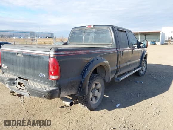 ✅ 2004 Ford F-250 XL • VIN: 1FTNW21P84EC27103 • Lot: 43725076. Wystawiony na IAAI z przebiegiem 151 419 mil. Bezpłatny archiwum sprzedaży aukcyjnych z USA i szczegółowy raport historii pojazdu na DreamBid. Zdjęcie 4.