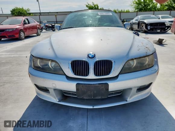 ✅ 2000 BMW Z3 2.8 • VIN: 4USCH3342YLF41905 • Лот: 60073085. Опубликован ранее на Copart с пробегом Не указан. Бесплатный доступ к архиву аукционных продаж из США и подробный отчёт об истории автомобиля на DreamBid. Изображение 5.