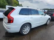 ✅ 2017 Volvo XC90 Momentum • VIN: YV4102KKXH1106456 • Lot: 81666595. Wystawiony na Copart z przebiegiem 123 969 mil. Bezpłatny archiwum sprzedaży aukcyjnych z USA i szczegółowy raport historii pojazdu na DreamBid. Zdjęcie 3.