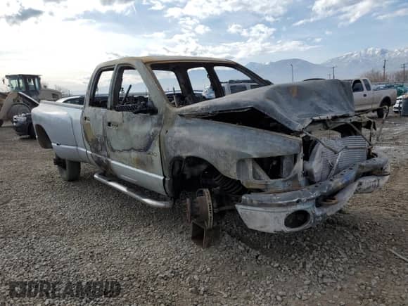 2003 Dodge 3500 ST z VIN 3D7MU48673G708550, wystawiony jako Copart lot #79900443 z przebiegiem Nie podano mil oraz Nie do naprawy • Non repairable. Historia ofert i sprzedaży dostępna na DreamBid. Obrazek 4.