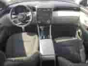 2023 Hyundai Tucson SEL z VIN 5NMJB3AE6PH208064, wystawiony jako Copart lot #68642755 z przebiegiem 64 845 mil mil oraz Szkoda całkowita • Salvage title. Historia ofert i sprzedaży dostępna na DreamBid. Obrazek 8.