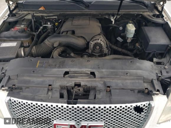 ✅ 2007 GMC Yukon XL • VIN: 1GKFK66887J257419 • Lot: 92952535. Wystawiony na Copart z przebiegiem 236 618 mil. Bezpłatny archiwum sprzedaży aukcyjnych z USA i szczegółowy raport historii pojazdu na DreamBid. Zdjęcie 12.