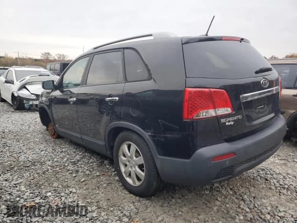 ✅ 2011 Kia Sorento LX • VIN: 5XYKTCA18BG059237 • Lot: 91382625. Wystawiony na Copart z przebiegiem 120 346 mil. Bezpłatny archiwum sprzedaży aukcyjnych z USA i szczegółowy raport historii pojazdu na DreamBid. Zdjęcie 2.