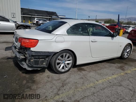 ✅ 2013 BMW 3 Series 328i • VIN: WBADW3C5XDE824117 • Лот: 59236655. Опубликован ранее на Copart с пробегом 100 134 миль. Бесплатный доступ к архиву аукционных продаж из США и подробный отчёт об истории автомобиля на DreamBid. Изображение 3.