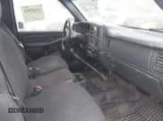 ✅ 2000 Chevrolet Silverado 1500 • VIN: 1GCEC14W4YZ351602 • Lot: 43637900. Listed on IAAI with 335,681 mi. Free auction sales archive from the USA and detailed vehicle history report at DreamBid. Image 5.