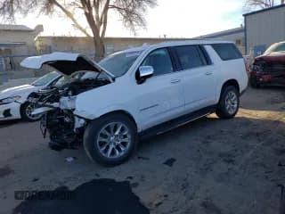 ✅ 2023 Chevrolet Suburban Premier • VIN: 1GNSCFKD6PR356047 • Lot: 38493804. Wystawiony na Copart z przebiegiem 14 808 mil. Bezpłatny archiwum sprzedaży aukcyjnych z USA i szczegółowy raport historii pojazdu na DreamBid. Zdjęcie 1.