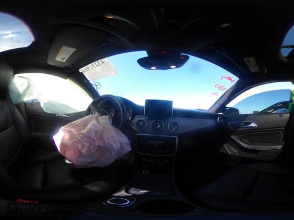 ✅ 2014 Mercedes-Benz CLA 250 • VIN: WDDSJ4EB6EN140920 • Lot: 43231914. Listed on IAAI with 136,757 mi. Free auction sales archive from the USA and detailed vehicle history report at DreamBid. Image 18.