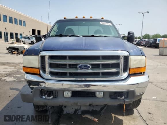 ✅ 2001 Ford F-350 XL • VIN: 1FTWX33F31EA42271 • Лот: 56641945. Опубликован ранее на Copart с пробегом 140 888 миль. Бесплатный доступ к архиву аукционных продаж из США и подробный отчёт об истории автомобиля на DreamBid. Изображение 5.