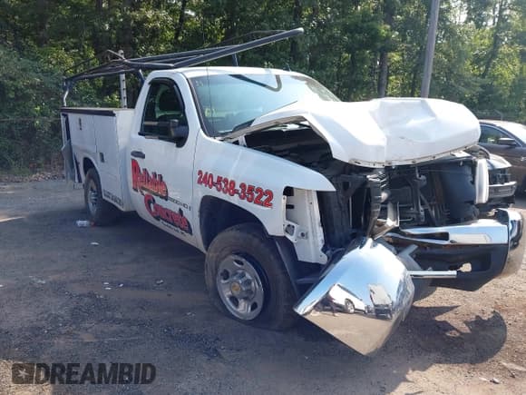 ✅ 2009 Chevrolet Silverado 2500HD • VIN: 1GBHK44K69F155571 • Lot: 42853263. Wystawiony na IAAI z przebiegiem 73 094 mil. Bezpłatny archiwum sprzedaży aukcyjnych z USA i szczegółowy raport historii pojazdu na DreamBid. Zdjęcie 1.