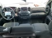 ✅ 2020 Chevrolet Silverado 1500 Custom Trail Boss • VIN: 1GCPYCEF9LZ369929 • Lot: 58663424. Wystawiony na Copart z przebiegiem 45 615 mil. Bezpłatny archiwum sprzedaży aukcyjnych z USA i szczegółowy raport historii pojazdu na DreamBid. Zdjęcie 8.