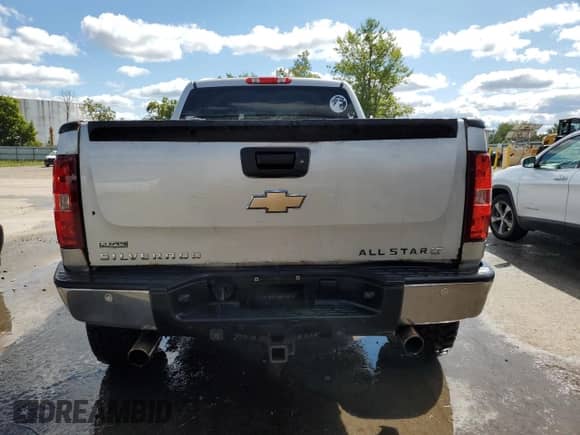 2011 Chevrolet Silverado 1500 LT с VIN 1GCRKSE33BZ109843, выставлен на аукционе Copart как лот 71820985 с пробегом 220 676 миль миль и Списание • Salvage title. История ставок и продаж доступна на DreamBid. Изображение 6.