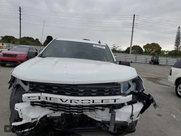 ✅ 2021 Chevrolet Silverado 1500 Custom • VIN: 1GCPWBEK1MZ287563 • Lot: 38712103. Wystawiony na Copart z przebiegiem 18 976 mil. Bezpłatny archiwum sprzedaży aukcyjnych z USA i szczegółowy raport historii pojazdu na DreamBid. Zdjęcie 5.