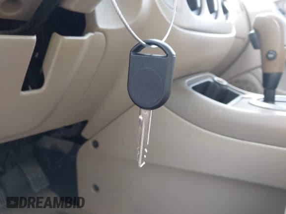 ✅ 2006 Ford Escape XLT • VIN: 1FMYU931X6KA45052 • Lot: 42155905. Listed on IAAI with 249,211 mi. Free auction sales archive from the USA and detailed vehicle history report at DreamBid. Image 11.