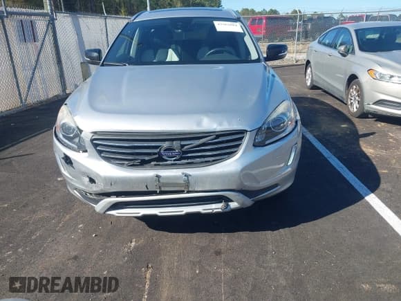 ✅ 2017 Volvo XC60 Dynamic • VIN: YV440MDR5H2077722 • Lot: 43562884. Wystawiony na IAAI z przebiegiem 100 988 mil. Bezpłatny archiwum sprzedaży aukcyjnych z USA i szczegółowy raport historii pojazdu na DreamBid. Zdjęcie 6.