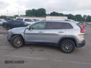 ✅ 2017 Jeep Cherokee Limited • VIN: 1C4PJLDB6HW526697 • Лот: 42760984. Опубликован ранее на IAAI с пробегом 191 897 миль. Бесплатный доступ к архиву аукционных продаж из США и подробный отчёт об истории автомобиля на DreamBid. Изображение 14.