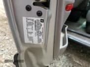 ✅ 2005 Pontiac Montana 1SA • VIN: 1GMDV23E95D107677 • Lot: 62116194. Wystawiony na Copart z przebiegiem 253 313 mil. Bezpłatny archiwum sprzedaży aukcyjnych z USA i szczegółowy raport historii pojazdu na DreamBid. Zdjęcie 14.