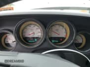 ✅ 2010 Dodge Challenger SE • VIN: 2B3CJ4DV6AH103431 • Lot: 53477725. Wystawiony na Copart z przebiegiem 126 526 mil. Bezpłatny archiwum sprzedaży aukcyjnych z USA i szczegółowy raport historii pojazdu na DreamBid. Zdjęcie 9.