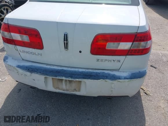 ✅ 2006 Lincoln Zephyr • VIN: 3LNHM26156R630099 • Lot: 42866819. Wystawiony na IAAI z przebiegiem 296 172 mil. Bezpłatny archiwum sprzedaży aukcyjnych z USA i szczegółowy raport historii pojazdu na DreamBid. Zdjęcie 6.