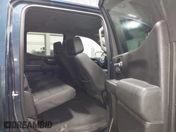 ✅ 2023 Chevrolet Silverado 1500 Custom • VIN: 1GCPABEK0PZ155669 • Lot: 42191863. Wystawiony na IAAI z przebiegiem 53 363 mil. Bezpłatny archiwum sprzedaży aukcyjnych z USA i szczegółowy raport historii pojazdu na DreamBid. Zdjęcie 8.