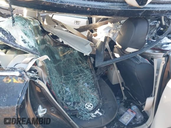 ✅ 2009 Subaru Impreza i • VIN: JF1GE60639H511374 • Lot: 41380492. Wystawiony na IAAI z przebiegiem Nie podano. Bezpłatny archiwum sprzedaży aukcyjnych z USA i szczegółowy raport historii pojazdu na DreamBid. Zdjęcie 8.