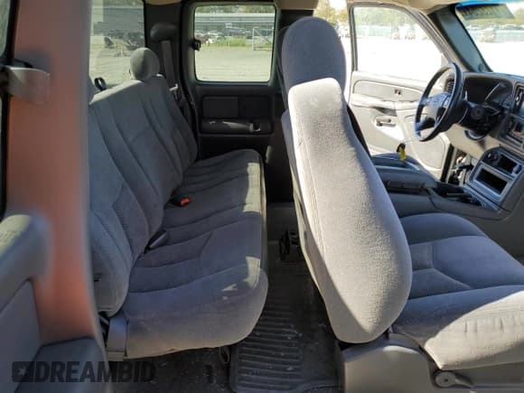 ✅ 2004 Chevrolet Silverado 1500 LS • VIN: 2GCEC19T541153323 • Лот: 77123264. Опубликован ранее на Copart с пробегом 157 592 миль. Бесплатный доступ к архиву аукционных продаж из США и подробный отчёт об истории автомобиля на DreamBid. Изображение 10.