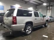 ✅ 2008 Chevrolet Suburban LTZ • VIN: 1GNFK16318J227657 • Lot: 79251374. Wystawiony na Copart z przebiegiem 200 907 mil. Bezpłatny archiwum sprzedaży aukcyjnych z USA i szczegółowy raport historii pojazdu na DreamBid. Zdjęcie 3.