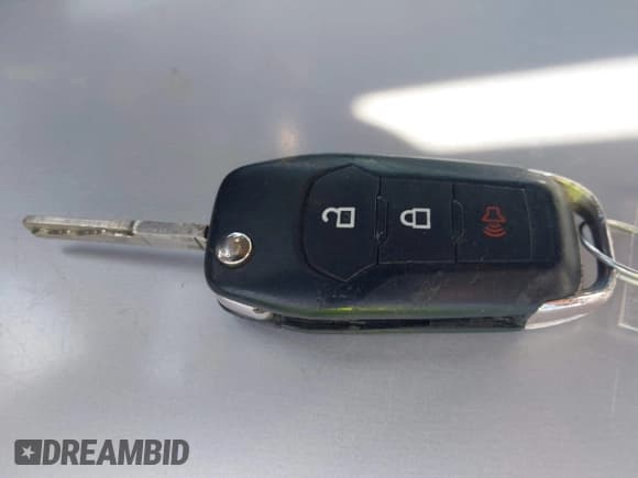 ✅ 2018 Ford F-250 XL • VIN: 1FT7X2B60JED01881 • Lot: 43651722. Listed on IAAI with 242,381 mi. Free auction sales archive from the USA and detailed vehicle history report at DreamBid. Image 11.