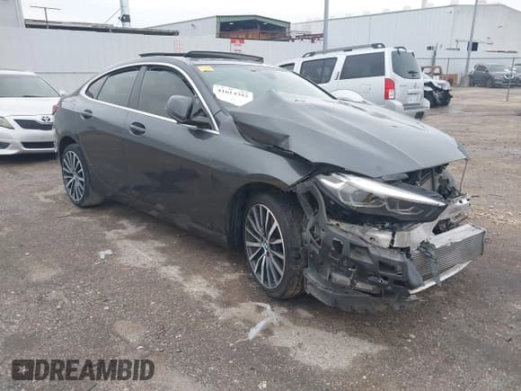 ✅ 2021 BMW 2 Series 228i • VIN: WBA53AK06M7H52167 • Lot: 41614382. Wystawiony na IAAI z przebiegiem 59 646 mil. Bezpłatny archiwum sprzedaży aukcyjnych z USA i szczegółowy raport historii pojazdu na DreamBid. Zdjęcie 1.