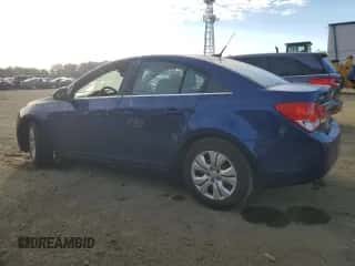 2012 Chevrolet Cruze LS z VIN 1G1PC5SH8C7176594, wystawiony jako Copart lot #84479285 z przebiegiem 136 129 mil mil oraz Czysty tytuł • Clean title. Historia ofert i sprzedaży dostępna na DreamBid. Obrazek 2.