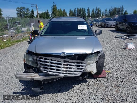 ✅ 2006 Chrysler Pacifica Touring • VIN: 2A4GF68476R734196 • Lot: 42354758. Wystawiony na IAAI z przebiegiem 173 839 mil. Bezpłatny archiwum sprzedaży aukcyjnych z USA i szczegółowy raport historii pojazdu na DreamBid. Zdjęcie 6.