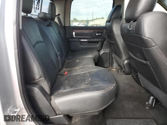 ✅ 2015 Ram 2500 Laramie • VIN: 3C6UR5FJ5FG667596 • Lot: 70323855. Listed on Copart with 111,839 mi. Free auction sales archive from the USA and detailed vehicle history report at DreamBid. Image 10.