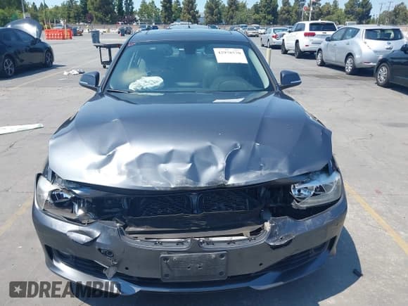 ✅ 2015 BMW 3 Series 328i • VIN: WBA3A5C57FF610544 • Lot: 42978570. Wystawiony na IAAI z przebiegiem 123 942 mil. Bezpłatny archiwum sprzedaży aukcyjnych z USA i szczegółowy raport historii pojazdu na DreamBid. Zdjęcie 12.