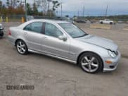 ✅ 2005 Mercedes-Benz C 230 Kompressor • VIN: WDBRF40J95F622394 • Lot: 43859113. Wystawiony na IAAI z przebiegiem 128 350 mil. Bezpłatny archiwum sprzedaży aukcyjnych z USA i szczegółowy raport historii pojazdu na DreamBid. Zdjęcie 1.