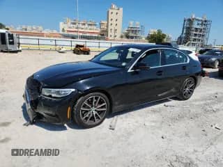 2020 BMW 3 Series 330i z VIN 3MW5R1J01L8B24382, wystawiony jako Copart lot #70131785 z przebiegiem 82 622 mil mil oraz Szkoda całkowita • Salvage title. Historia ofert i sprzedaży dostępna na DreamBid. Obrazek 1.