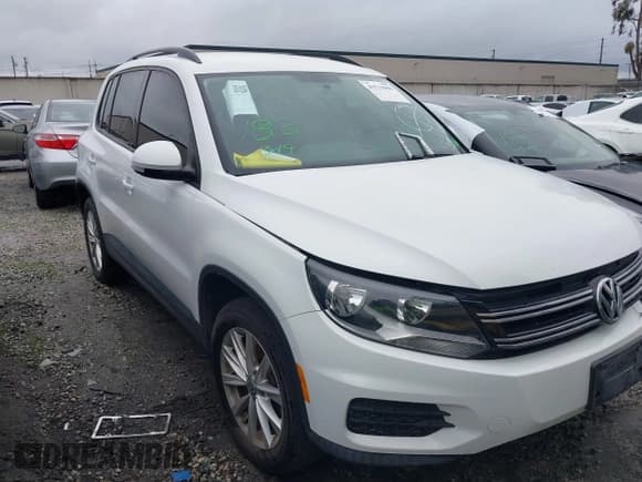 ✅ 2018 Volkswagen Tiguan • VIN: WVGAV7AX9JK004415 • Лот: 41533990. Опубликован ранее на IAAI с пробегом 69 856 миль. Бесплатный доступ к архиву аукционных продаж из США и подробный отчёт об истории автомобиля на DreamBid. Изображение 1.
