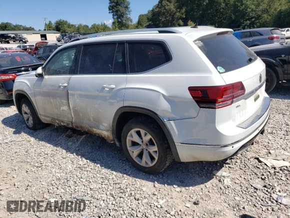 ✅ 2018 Volkswagen Atlas SEL • VIN: 1V2MR2CA0JC577696 • Lot: 70344315. Wystawiony na Copart z przebiegiem 148 676 mil. Bezpłatny archiwum sprzedaży aukcyjnych z USA i szczegółowy raport historii pojazdu na DreamBid. Zdjęcie 2.