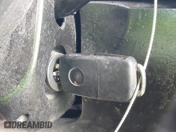 ✅ 2007 Volkswagen Beetle • VIN: 3VWSF31Y37M403164 • Лот: 43434020. Опубликован ранее на IAAI с пробегом 184 024 миль. Бесплатный доступ к архиву аукционных продаж из США и подробный отчёт об истории автомобиля на DreamBid. Изображение 11.