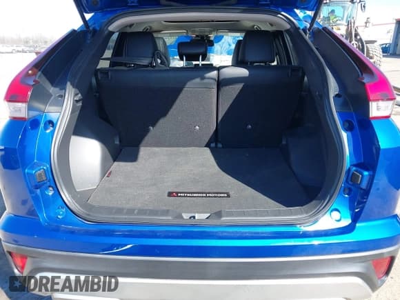 ✅ 2023 Mitsubishi Eclipse Cross SE • VIN: JA4ATWAA4PZ003313 • Лот: 41529225. Опубликован ранее на IAAI с пробегом 36 896 миль. Бесплатный доступ к архиву аукционных продаж из США и подробный отчёт об истории автомобиля на DreamBid. Изображение 8.