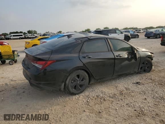 ✅ 2023 Hyundai Elantra SEL • VIN: 5NPLM4AG4PH086950 • Lot: 53751925. Listed on Copart with 62,111 mi. Free auction sales archive from the USA and detailed vehicle history report at DreamBid. Image 3.
