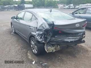 ✅ 2018 Hyundai Elantra SEL • VIN: 5NPD84LF1JH354793 • Лот: 42765437. Размещён на IAAI с пробегом 41 861 миль миль. Получите бесплатный доступ к архиву аукционных продаж из США и посмотрите подробный отчёт об истории автомобиля на DreamBid. Изображение 3.