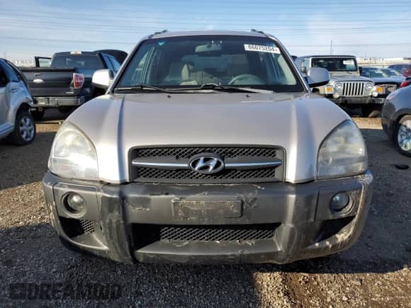 ✅ 2005 Hyundai Tucson GLS • VIN: KM8JN12D15U094753 • Lot: 86075204. Wystawiony na Copart z przebiegiem 84 161 mil mil. Skorzystaj z bezpłatnego archiwum sprzedaży aukcyjnych z USA i zobacz szczegółowy raport historii pojazdu na DreamBid. Zdjęcie 5.