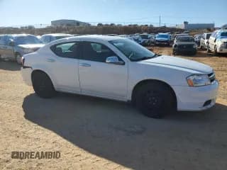 ✅ 2014 Dodge Avenger SE • VIN: 1C3CDZAB2EN160823 • Лот: 42765185. Опубликован ранее на Copart с пробегом 213 779 миль. Бесплатный доступ к архиву аукционных продаж из США и подробный отчёт об истории автомобиля на DreamBid. Изображение 4.