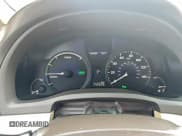 ✅ 2010 Lexus RX 450h • VIN: JTJBC1BA3A2015042 • Lot: 95163755. Wystawiony na Copart z przebiegiem 172 226 mil. Bezpłatny archiwum sprzedaży aukcyjnych z USA i szczegółowy raport historii pojazdu na DreamBid. Zdjęcie 8.