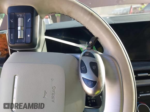 ✅ 2025 Hyundai Santa Fe Calligraphy • VIN: 5NMP5DGL5SH107376 • Lot: 43625819. Listed on IAAI with 10,575 mi. Free auction sales archive from the USA and detailed vehicle history report at DreamBid. Image 11.