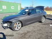 ✅ 2013 BMW 3 Series 328i xDrive • VIN: WBA3B3C57DF540722 • Lot: 43786251. Listed on IAAI with 87,207 mi. Free auction sales archive from the USA and detailed vehicle history report at DreamBid. Image 2.