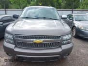 ✅ 2011 Chevrolet Suburban LT • VIN: 1GNSCJE03BR267184 • Lot: 42156424. Listed on IAAI with 307,618 mi. Free auction sales archive from the USA and detailed vehicle history report at DreamBid. Image 12.