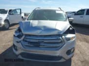 ✅ 2018 Ford Escape SE • VIN: 1FMCU9GD0JUA82249 • Lot: 43160876. Wystawiony na IAAI z przebiegiem 114 970 mil. Bezpłatny archiwum sprzedaży aukcyjnych z USA i szczegółowy raport historii pojazdu na DreamBid. Zdjęcie 12.